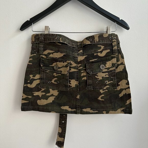 C’est Toi | Green Camouflage Denim Mini Skirt With Belt - Picture 3 of 5
